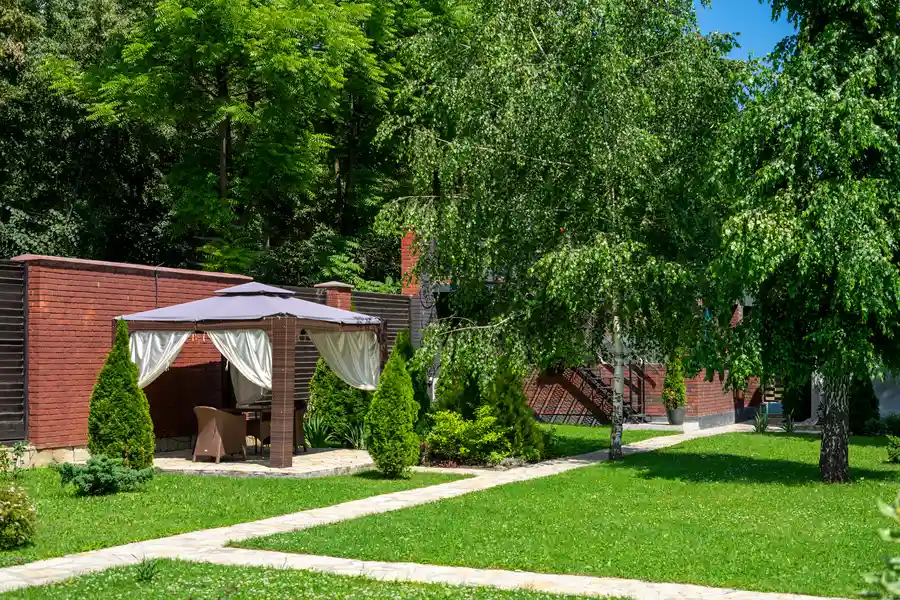 Tips For Creating A Low-maintenance Backyard Landscape in West Palm Beach, FL Tips For Creating A Low-maintenance Backyard Landscape in West Palm Beach, FL