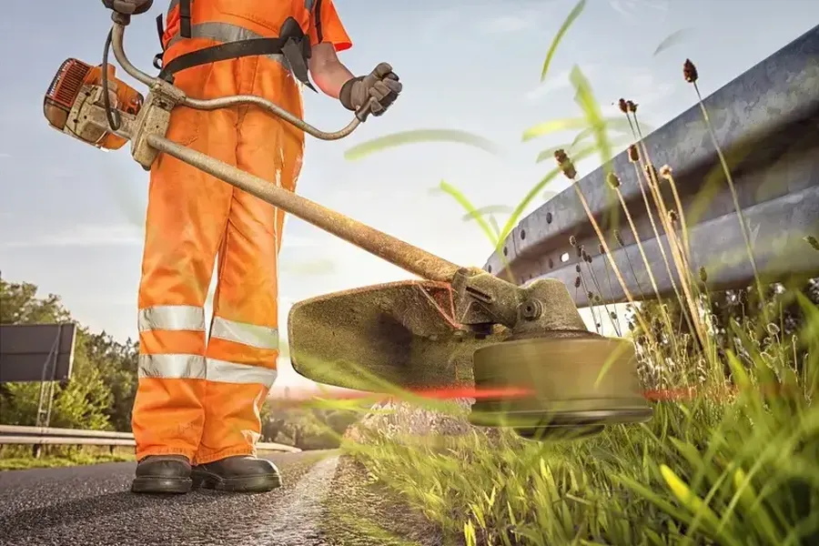Understanding The Role Of A Landscaper In Lawn Care West Palm Beach, FL Understanding The Role Of A Landscaper In Lawn Care West Palm Beach, FL